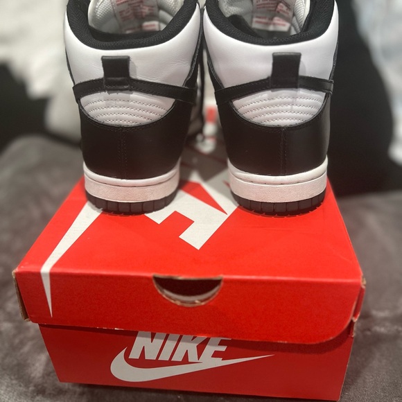 Nike Dunks - Picture 5 of 6